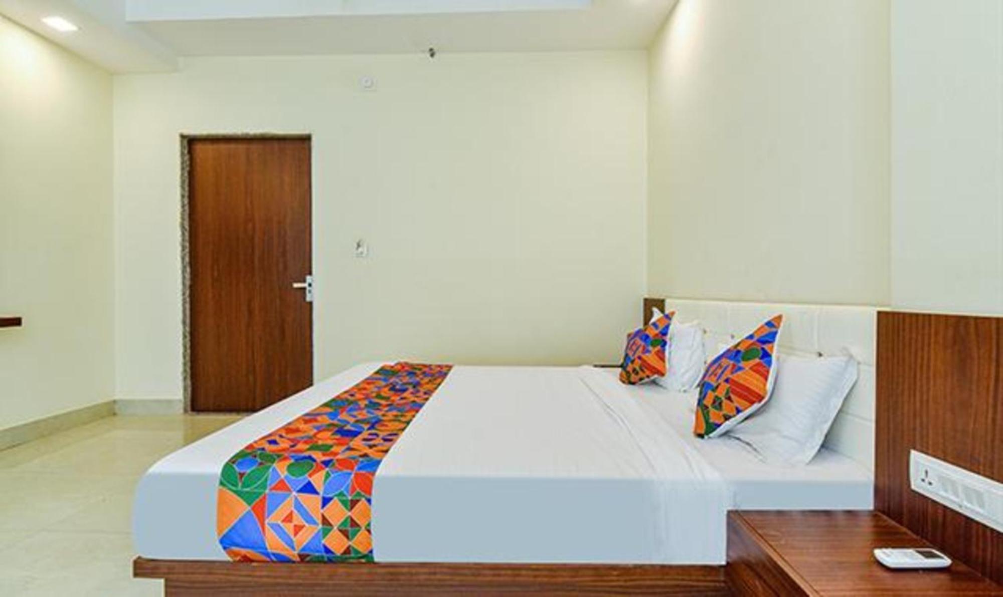 Hotel Fabhotel Diamond I Udaipur